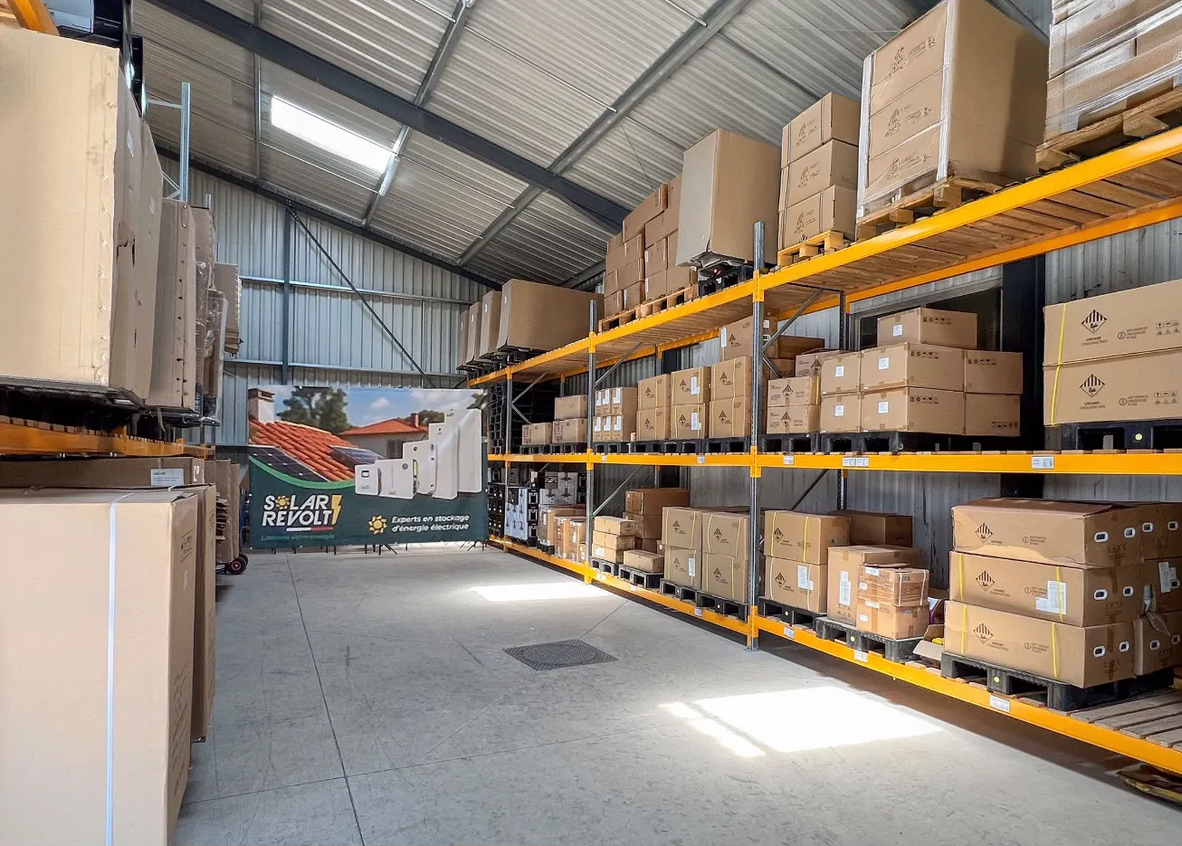 Stock batterie Solar Revolt