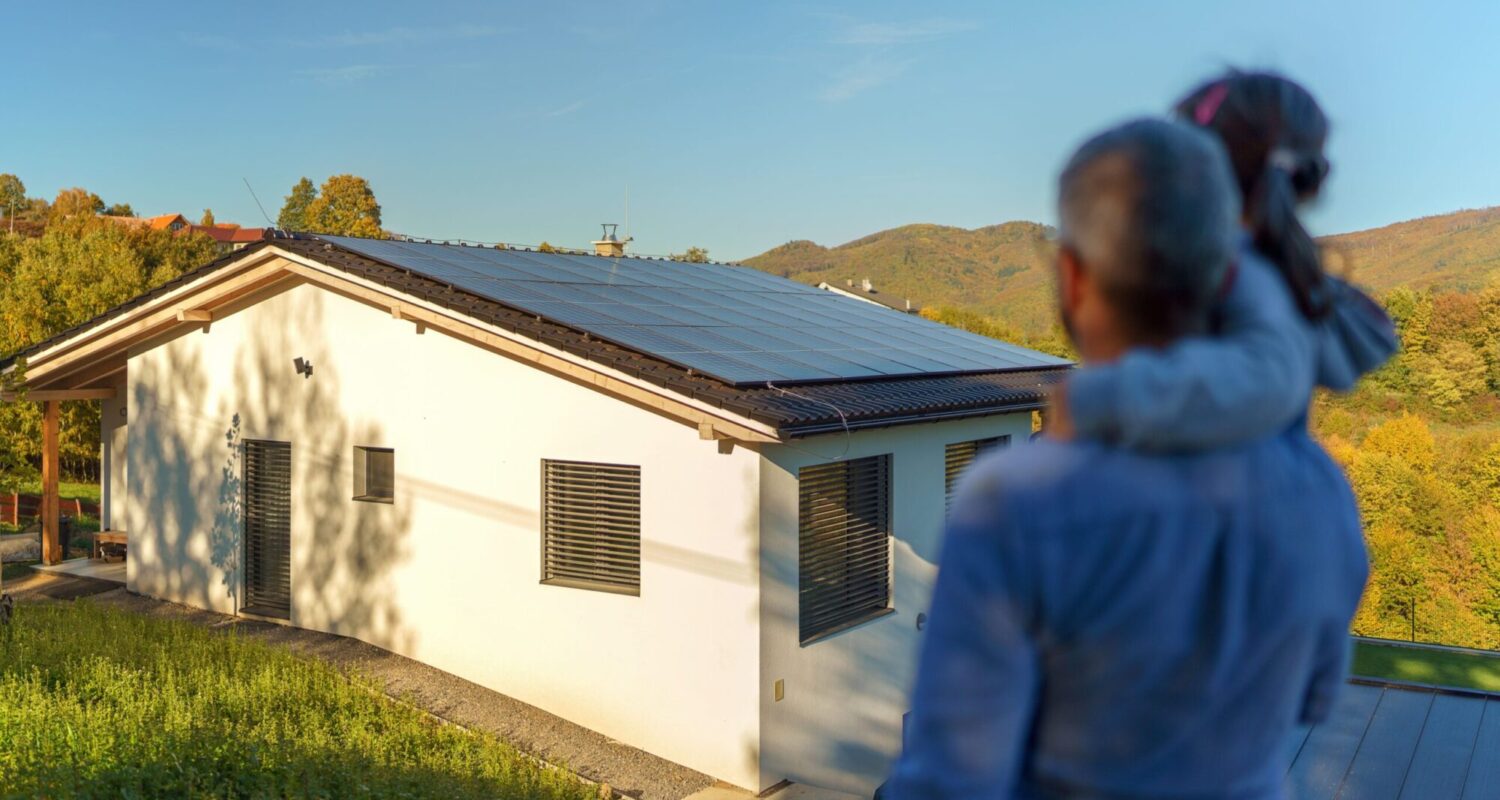 Comment Solar Revolt a permis à une famille de Béziers de stocker son énergie solaire et gagner en autonomie